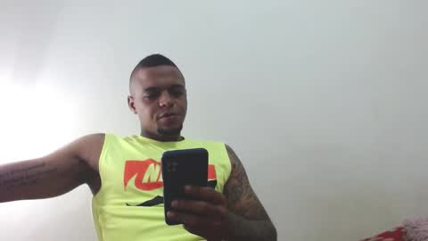 dominic and julieta... independent models online show from December 5, 10:23 am