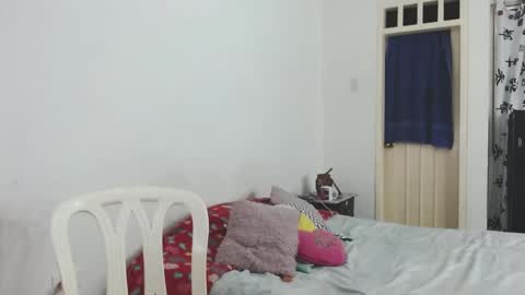 dominic and julieta... independent models online show from January 7, 1:17 am