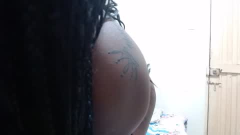 Snapshot of cuplex_hotlatina94 chatting on June 25, 11:26 am dominic and julieta... independent models online show from June 25, 11:26 am