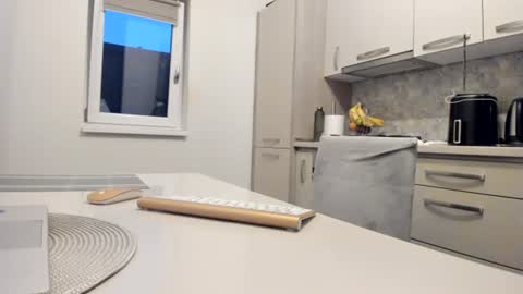 maria  alex online show from June 12, 2:32 am