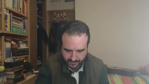 curiosillo1983 online show from December 19, 7:10 pm