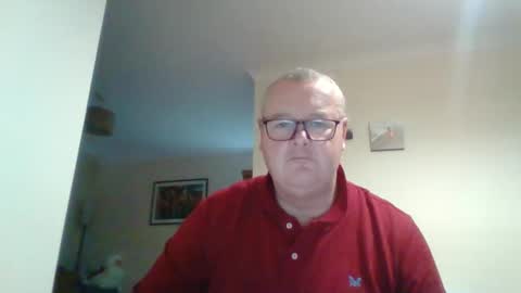 Snapshot of curiousax77 chatting on December 10, 10:17 am curiousax77 online show from December 10, 10:17 am