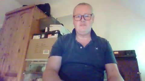 Snapshot of curiousax77 chatting on November 26, 5:25 pm curiousax77 online show from November 26, 5:25 pm