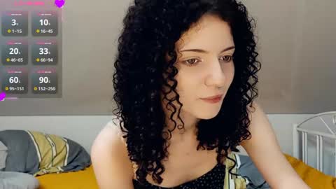 Snapshot of curlixiee chatting on July 10, 12:26 am Kira online show from July 10, 12:26 am
