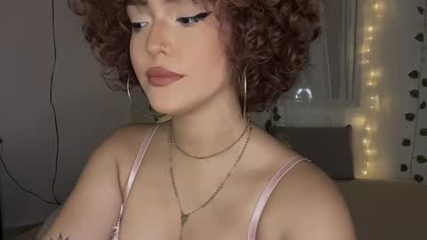 Snapshot of curls_emma chatting on January 22, 4:13 am Emma online show from January 22, 4:13 am