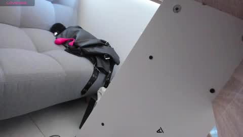 Snapshot of curly_cam_queen chatting on March 2, 10:48 pm Bruna  online show from March 2, 10:48 pm