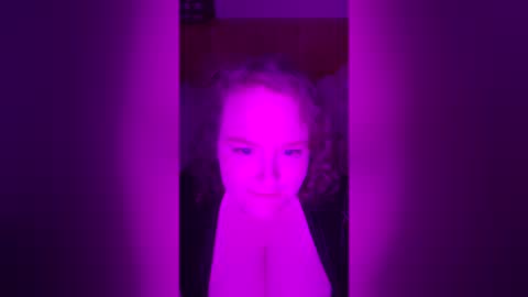 curlycult97 online show from June 17, 10:00 pm