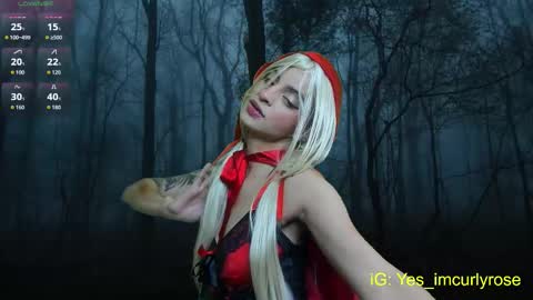 Snapshot of curlyrose_ chatting on October 29, 12:24 am Rose online show from October 29, 12:24 am