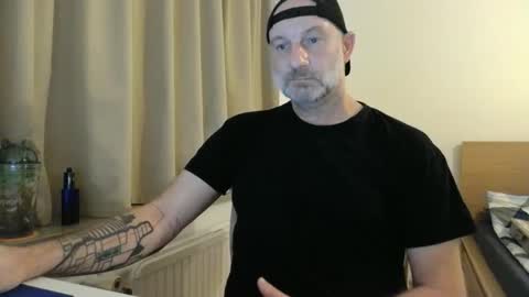 Curman85 online show from November 2, 12:02 am