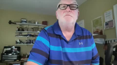 Snapshot of curo69 chatting on December 5, 3:17 pm ALAN online show from December 5, 3:17 pm