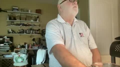 Snapshot of curo69 chatting on December 19, 1:18 pm ALAN online show from December 19, 1:18 pm