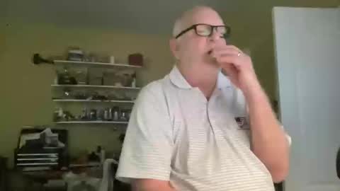 Snapshot of curo69 chatting on December 22, 3:55 pm ALAN online show from December 22, 3:55 pm