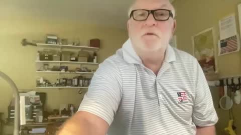 Snapshot of curo69 chatting on January 22, 1:00 pm ALAN online show from January 22, 1:00 pm