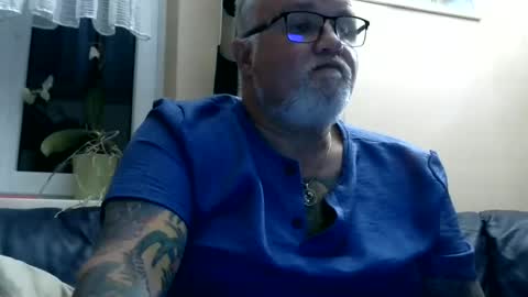 curtus14 online show from June 16, 8:33 pm