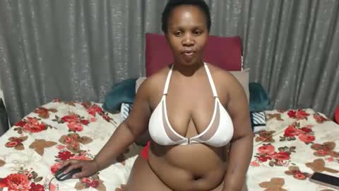 Snapshot of curveass93 chatting on June 6, 2:16 am curveass93 online show from June 6, 2:16 am