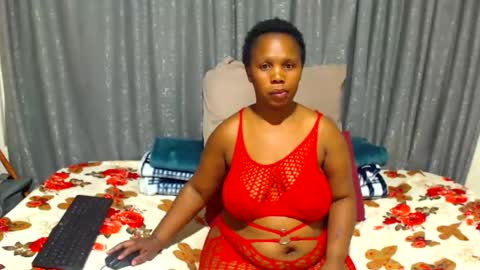Snapshot of curveass93 chatting on June 8, 2:01 am curveass93 online show from June 8, 2:01 am
