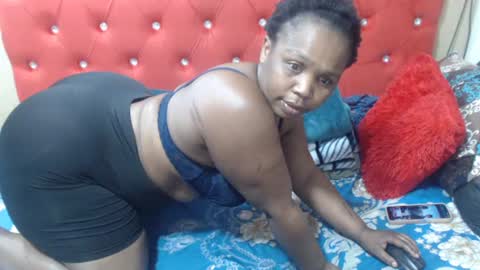 Snapshot of curveass93 chatting on July 8, 12:48 am curveass93 online show from July 8, 12:48 am