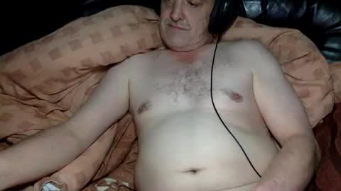 curvelover1977 online show from November 20, 4:01 am