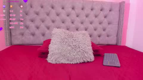 curvy_bigass18 online show from March 5, 8:38 pm