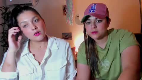 Snapshot of curvy_daniela chatting on December 6, 5:20 am Daniela online show from December 6, 5:20 am