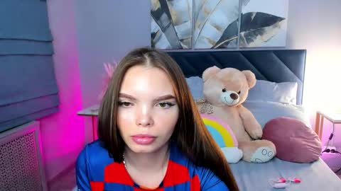 Snapshot of curvy_dynamite chatting on September 15, 1:05 am Sammy online show from September 15, 1:05 am