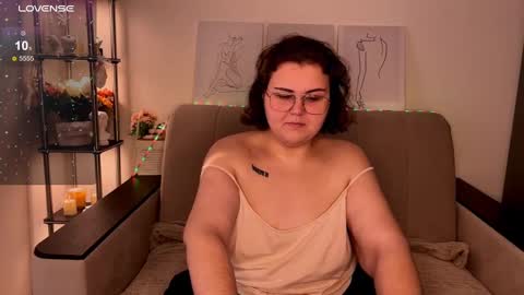 Snapshot of curvy_janie chatting on January 20, 3:37 am Jane online show from January 20, 3:37 am