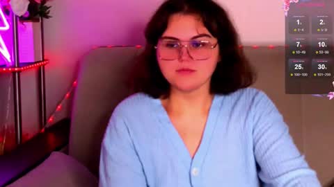 Snapshot of curvy_janie chatting on October 24, 2:19 am Jane online show from October 24, 2:19 am