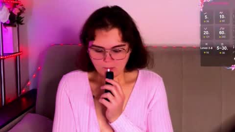 Snapshot of curvy_janie chatting on October 26, 3:23 am Jane online show from October 26, 3:23 am