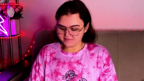 Snapshot of curvy_janie chatting on November 13, 4:22 am Jane online show from November 13, 4:22 am