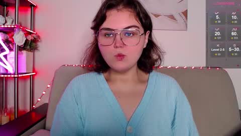 Snapshot of curvy_janie chatting on November 18, 4:28 am Jane online show from November 18, 4:28 am