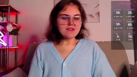 Snapshot of curvy_janie chatting on December 3, 3:14 am Jane online show from December 3, 3:14 am