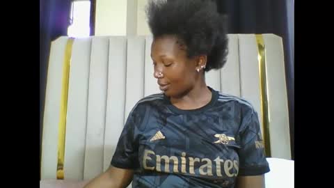 Snapshot of curvybootyj chatting on February 9, 6:33 am CuteJJudy online show from February 9, 6:33 am
