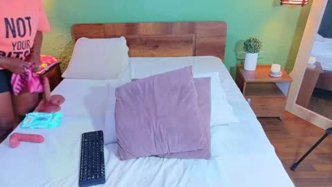 Danna online show from April 19, 1:21 pm