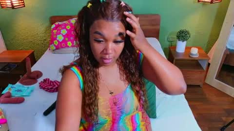 Snapshot of curvyebonyy_ chatting on May 15, 2:46 pm Danna online show from May 15, 2:46 pm