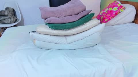 Snapshot of curvyebonyy_ chatting on May 31, 6:31 am Danna online show from May 31, 6:31 am
