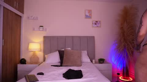 Snapshot of curvyliciouss chatting on February 19, 9:58 pm Samantha online show from February 19, 9:58 pm