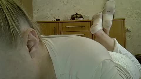 Snapshot of curvywild_lady30 chatting on April 25, 1:41 pm Curvy online show from April 25, 1:41 pm
