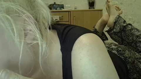 Snapshot of curvywild_lady30 chatting on May 5, 7:22 pm Curvy online show from May 5, 7:22 pm