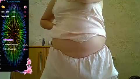 Snapshot of curvywild_lady30 chatting on July 3, 11:16 am Curvy online show from July 3, 11:16 am