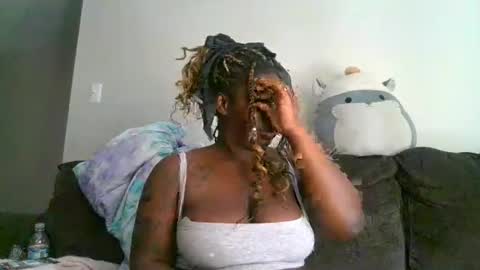 curvyychocolate online show from December 27, 6:53 pm