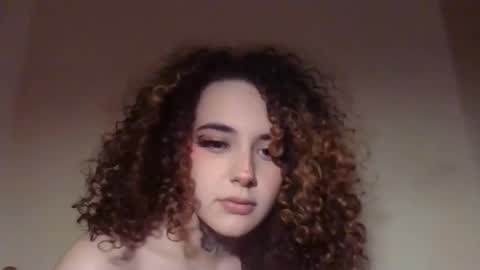 curvyyus online show from February 8, 12:47 am