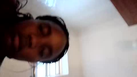 Zozo online show from May 21, 2:46 pm