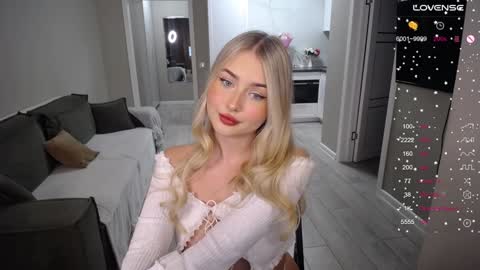 Kira  online show from September 25, 12:31 pm