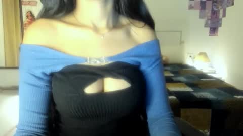 Alisha online show from April 8, 2:50 pm