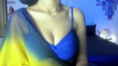 Snapshot of cute_alishaa chatting on April 23, 2:41 pm Alisha online show from April 23, 2:41 pm