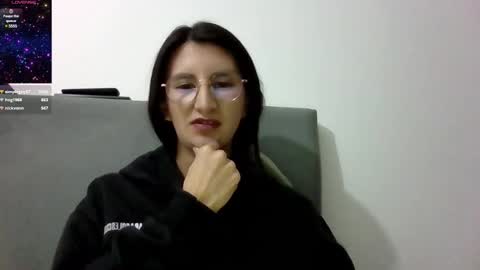 Snapshot of cute_amber_1 chatting on December 13, 11:39 pm cute_amber_1 online show from December 13, 11:39 pm