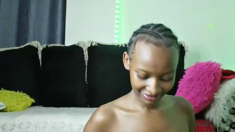 Snapshot of cute_annah chatting on December 19, 7:07 pm cute annah online show from December 19, 7:07 pm