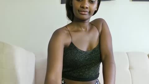 Snapshot of cute_annah chatting on February 26, 6:15 am cute annah online show from February 26, 6:15 am