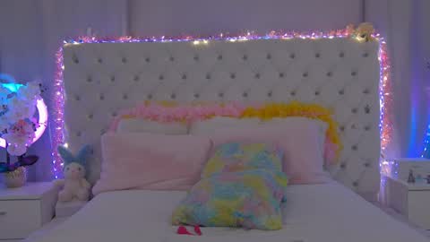 Alissa online show from April 2, 5:54 pm