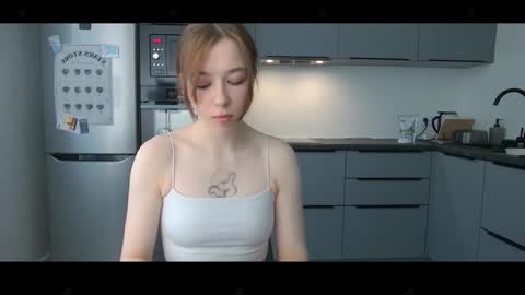 Snapshot of cute_beauty chatting on November 17, 12:11 pm Amanda online show from November 17, 12:11 pm